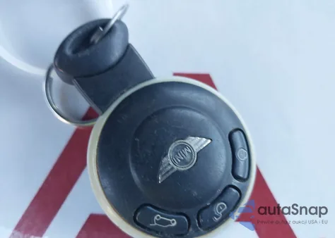 2009 Mini Cooper Clubman z USA, uszkodzony, nr VIN WMWML33569TX33566